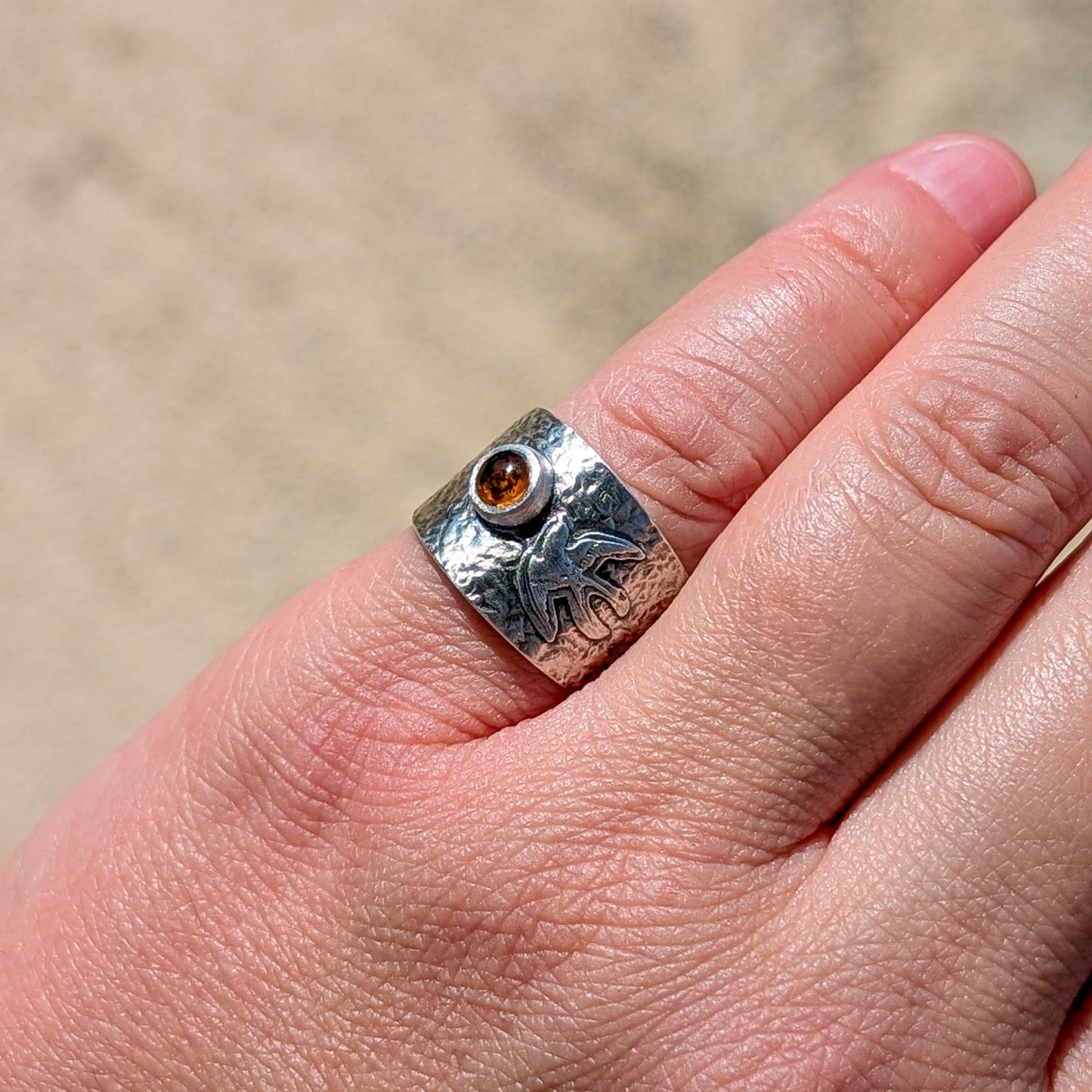 Anillo de plata con pájaro golondrina