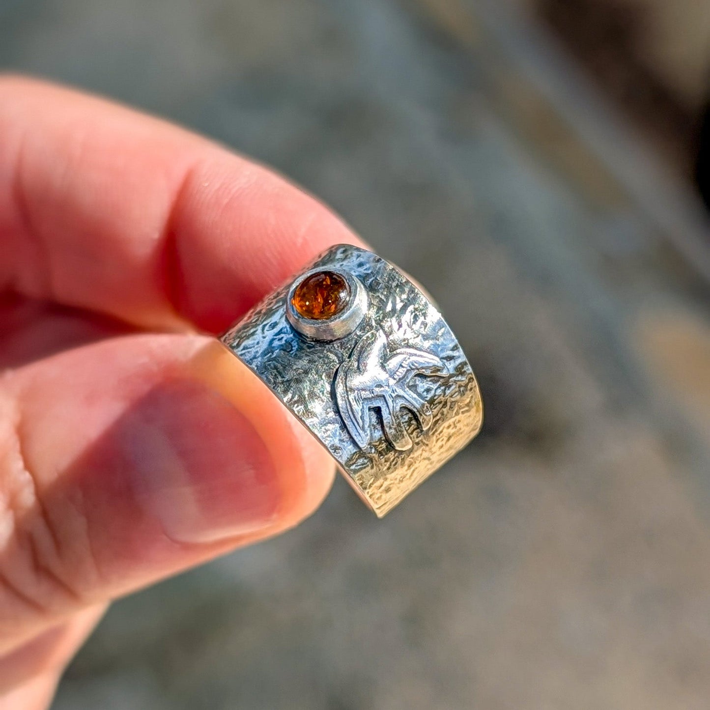Anillo de plata con pájaro golondrina