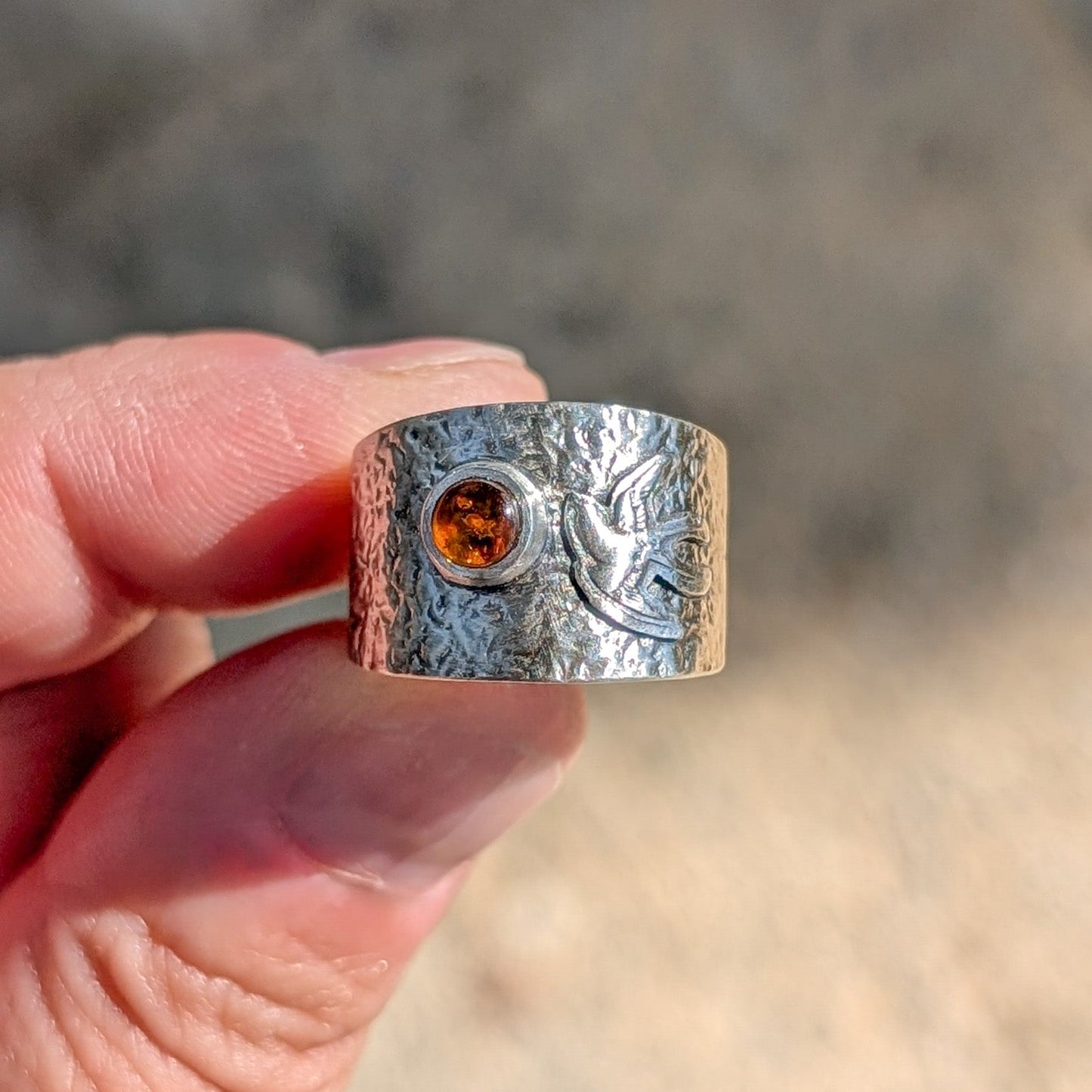 Anillo de plata con pájaro golondrina
