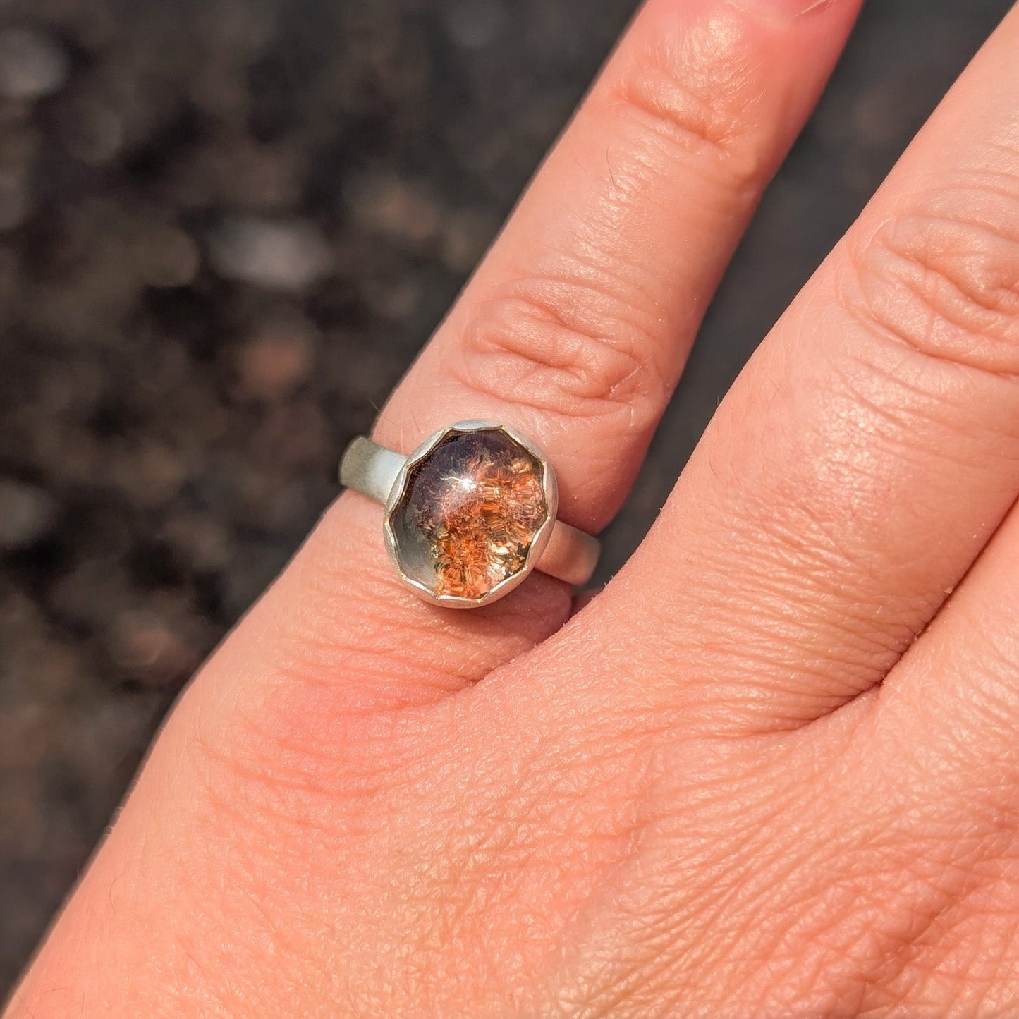 Anillo de plata con Lodolita (Cuarzo Jardín)
