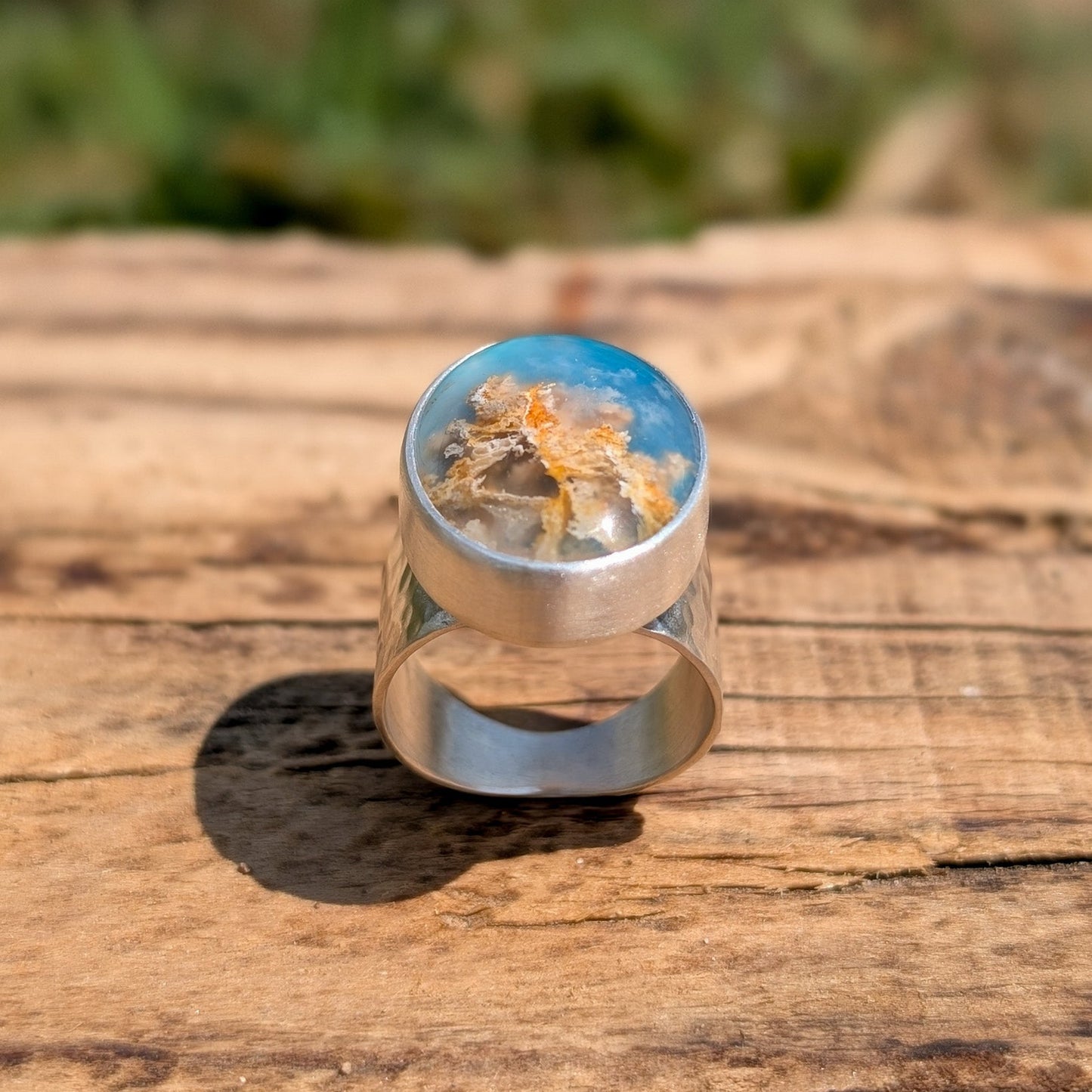 Anillo de plata con ágata pluma