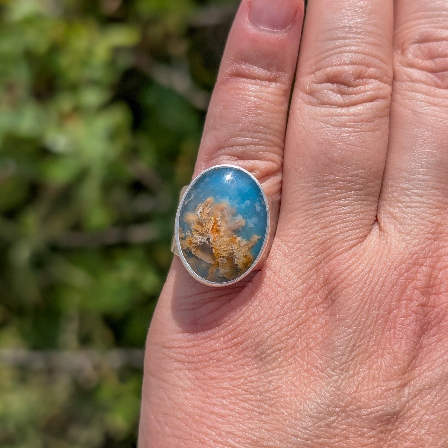 Anillo de plata con ágata pluma