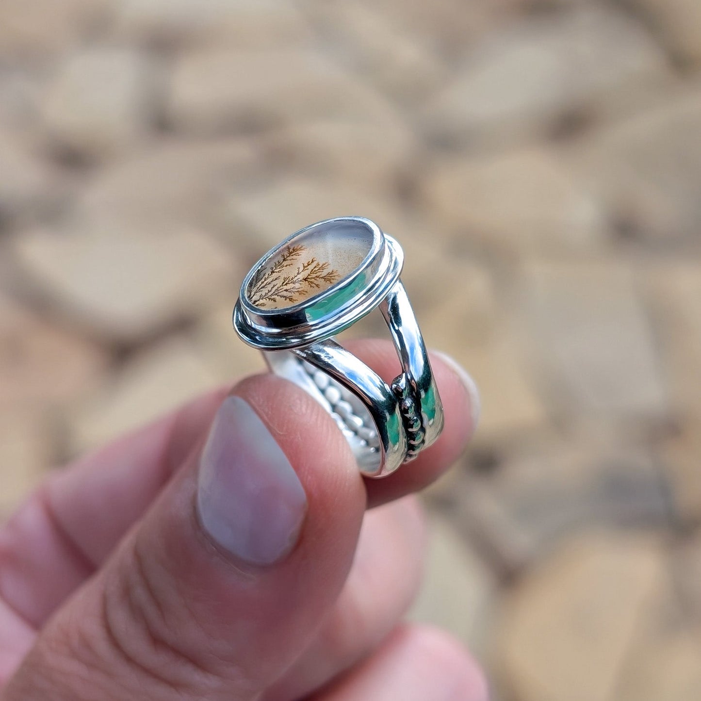 Anillo de plata con ágata dendrítica