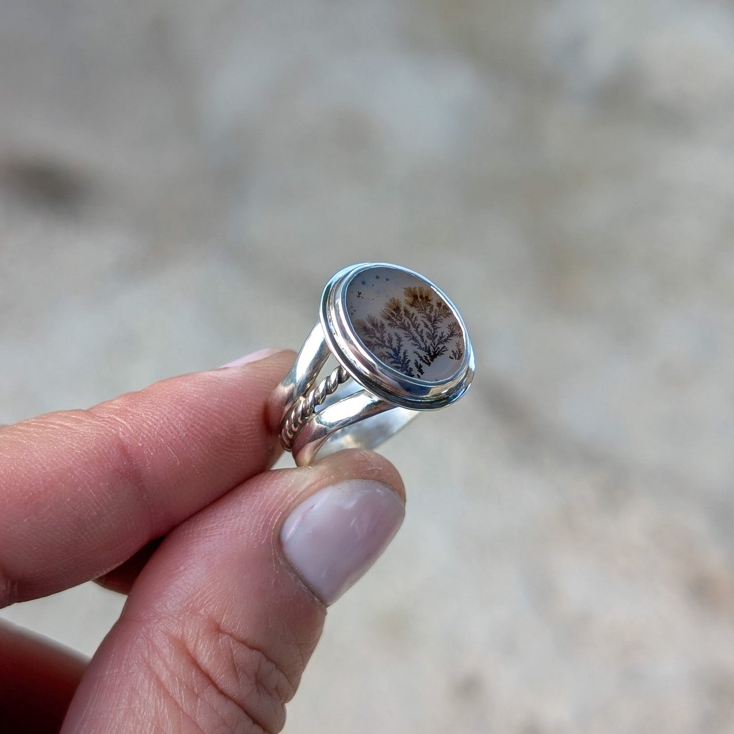 Anillo de plata con ágata dendrítica