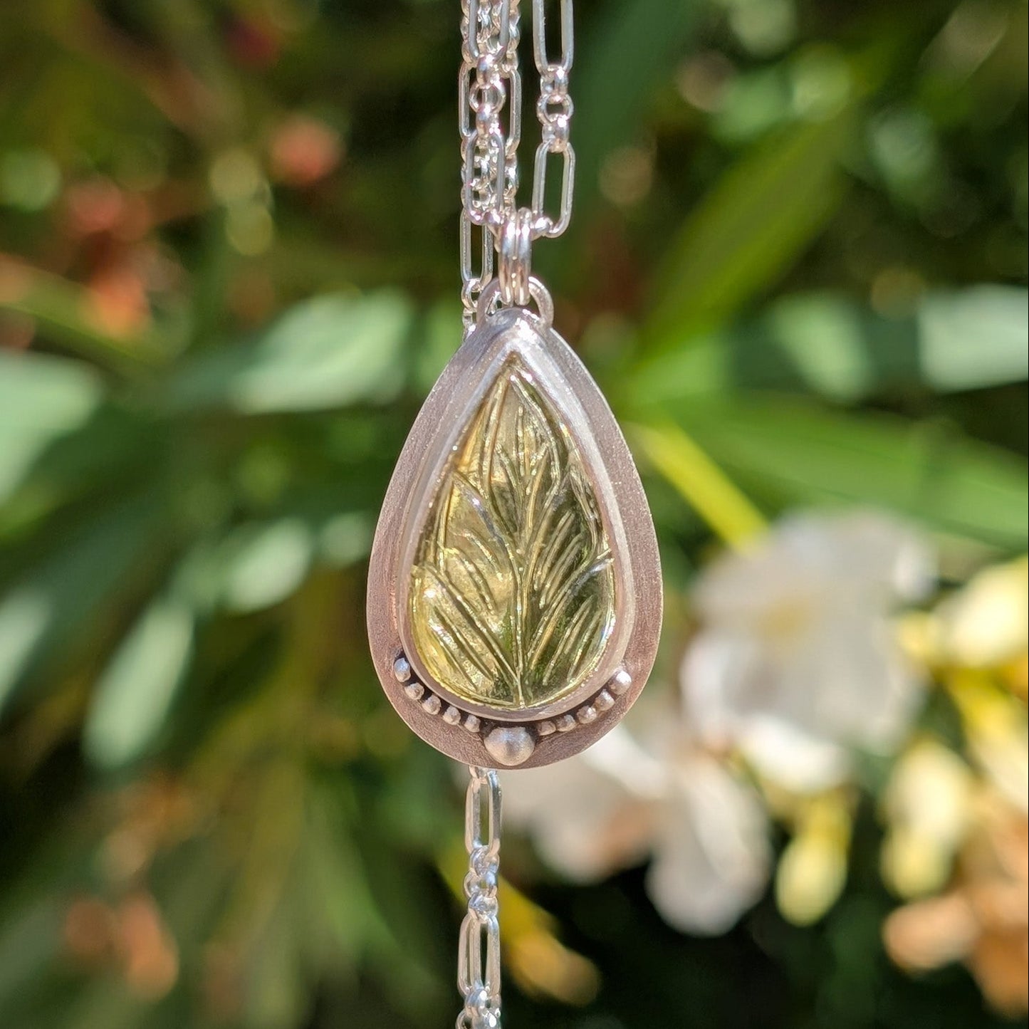 Colgante de plata con cuarzo limón