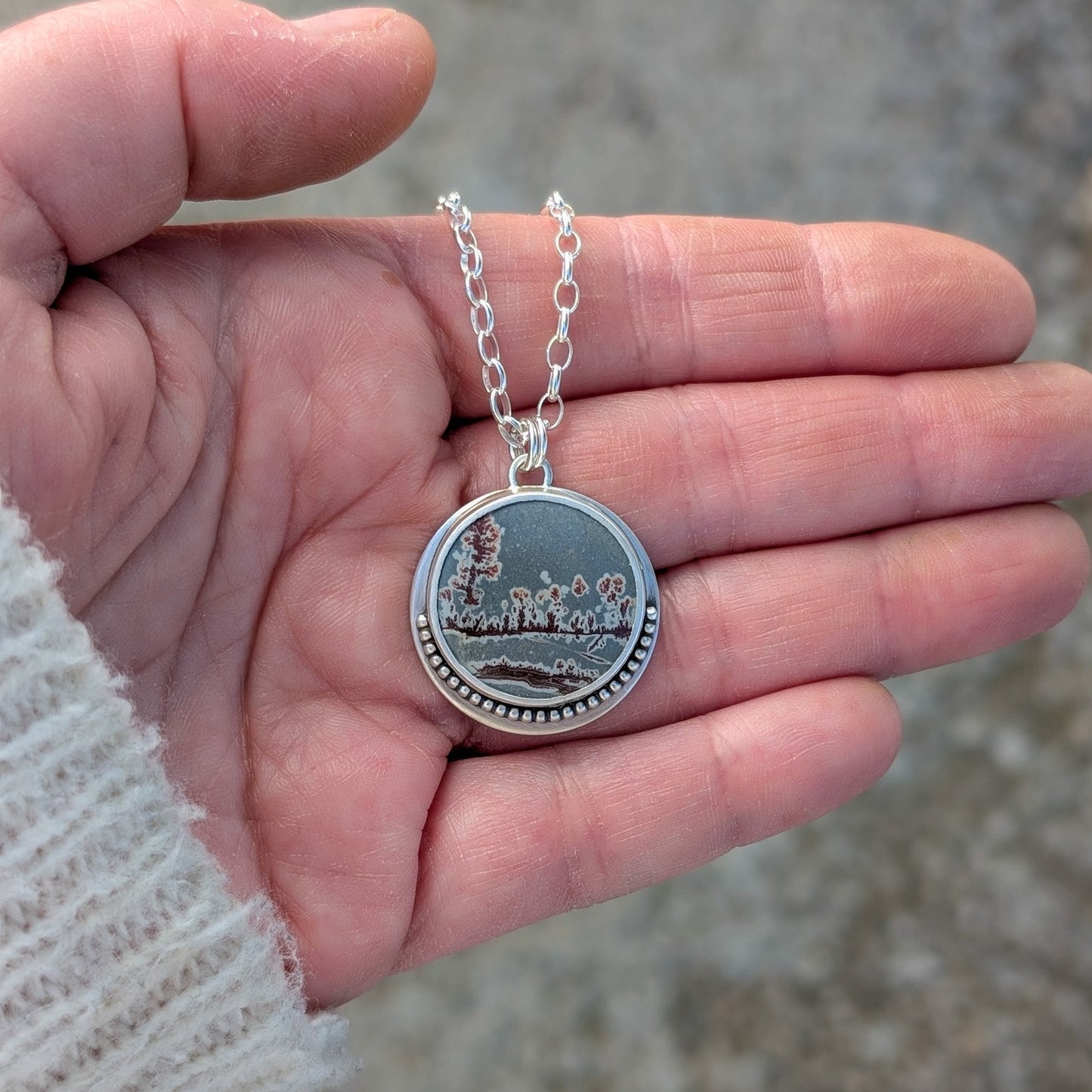 Colgante de plata con riolita dendritica