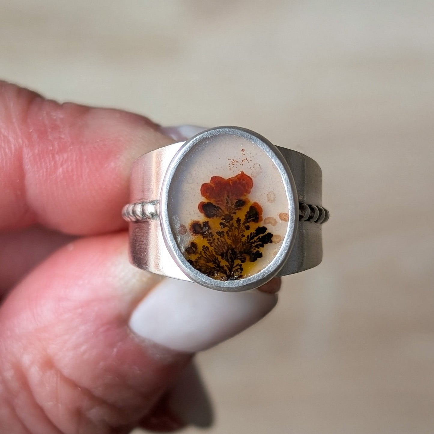 Anillo con ágata dendrítica