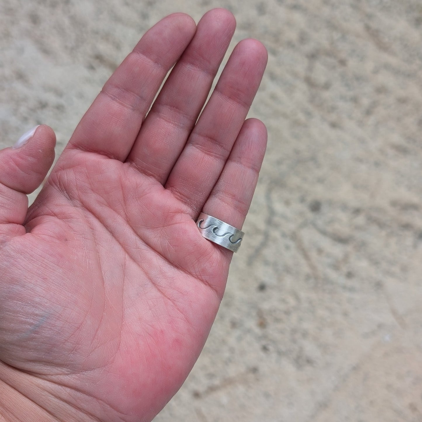Anillo de plata Olas de mar con Larimar