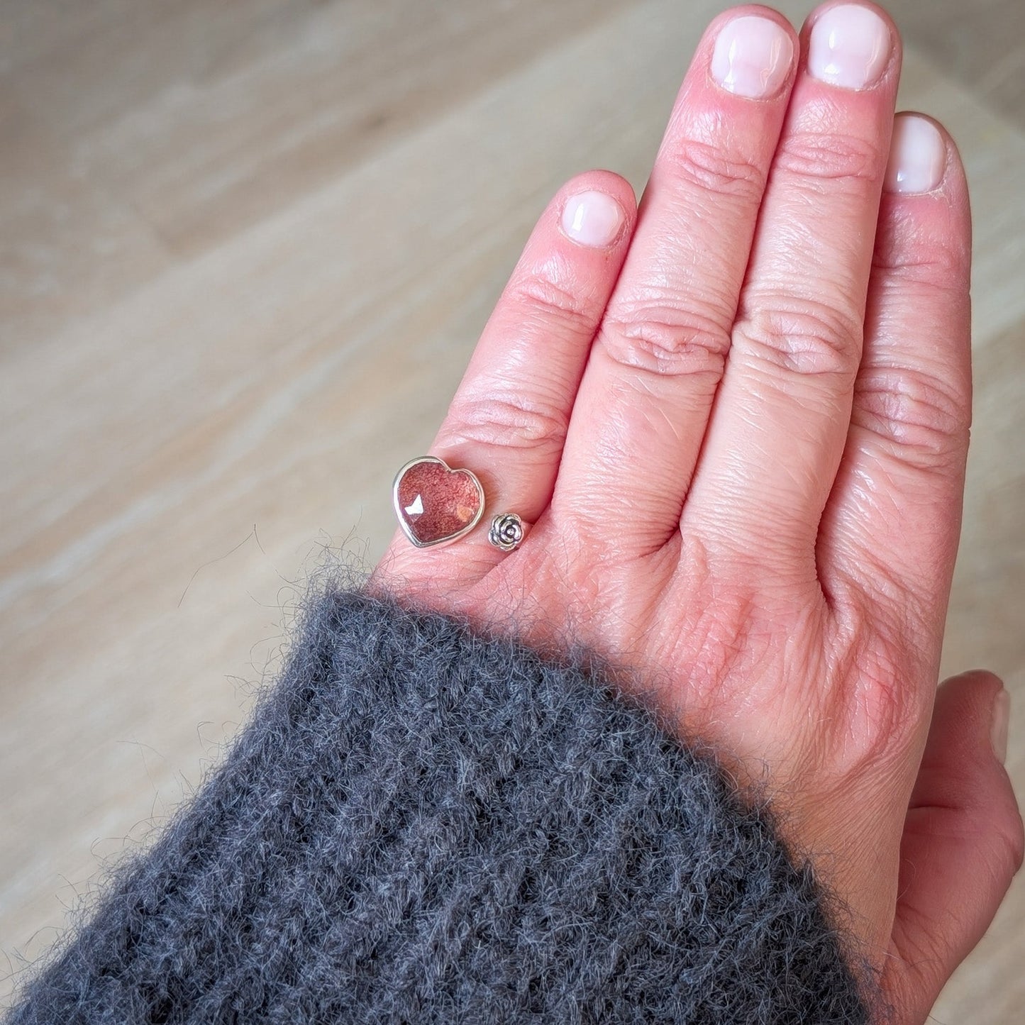 Anillo Cuarzo Fresa Corazón