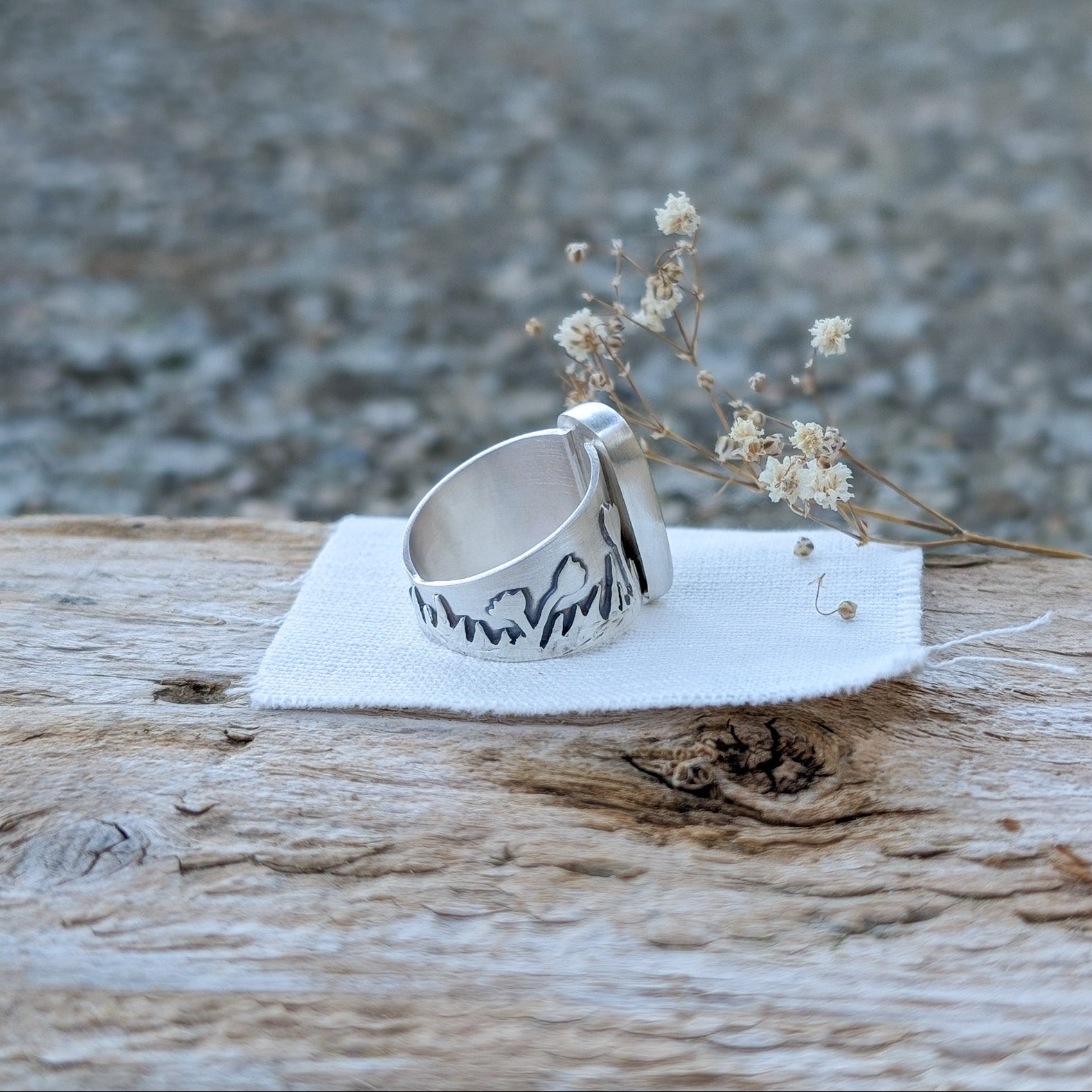 Anillo Flores y Variscita