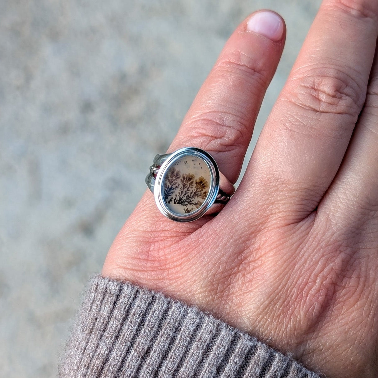 Anillo de plata con ágata dendrítica