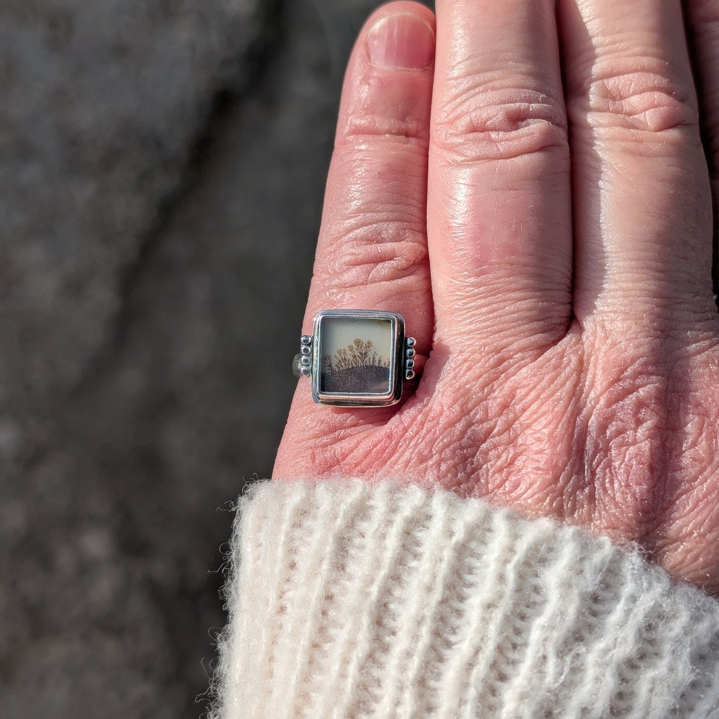 Anillo de plata con agata dendritica