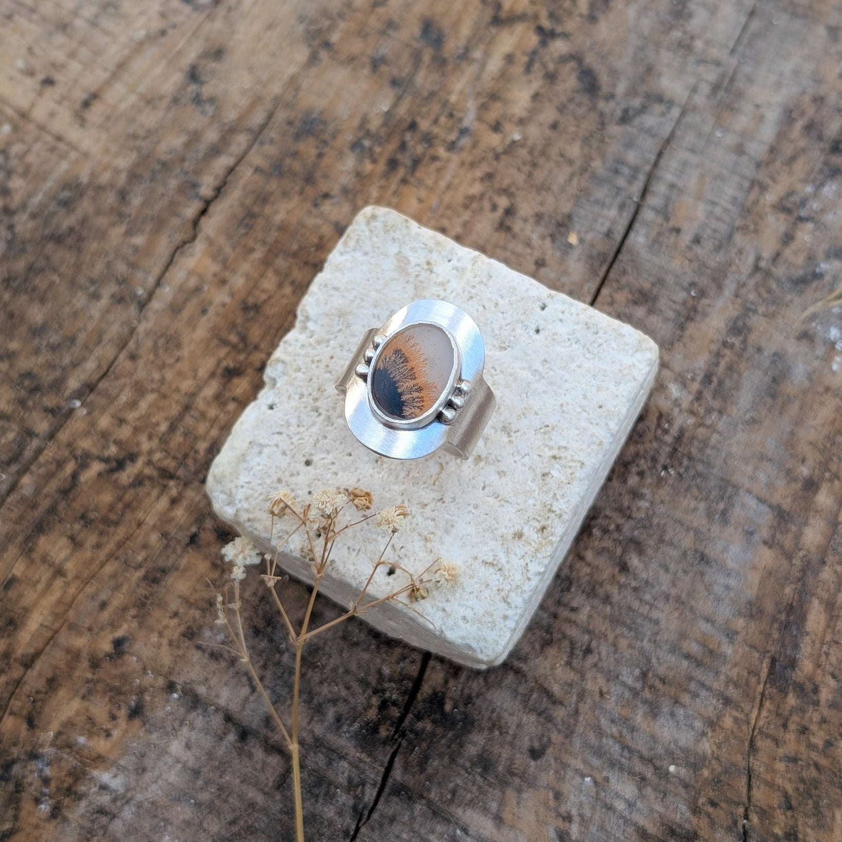 Anillo de plata con ágata dendritica