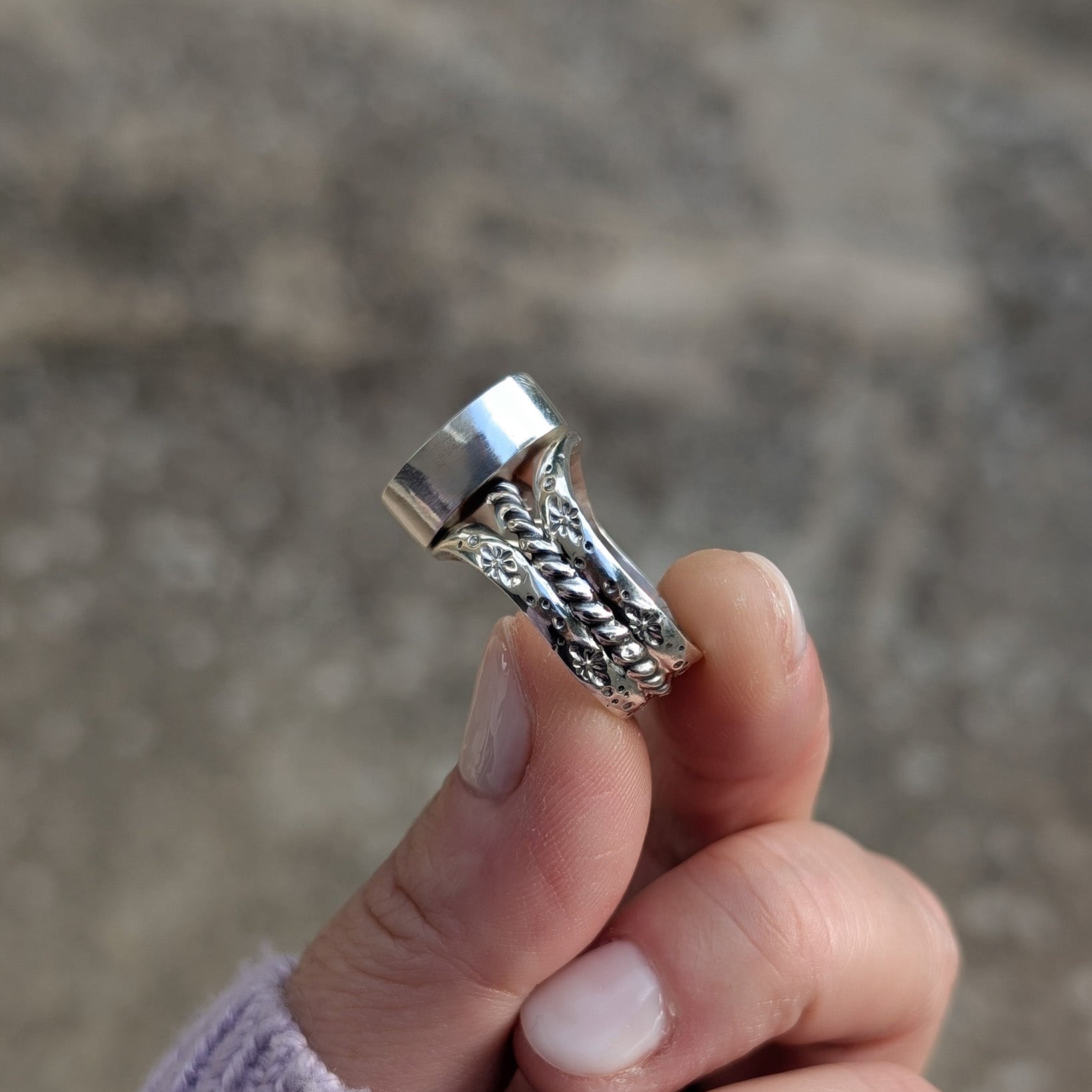 Anillo de plata con doblete de ópalo australiano