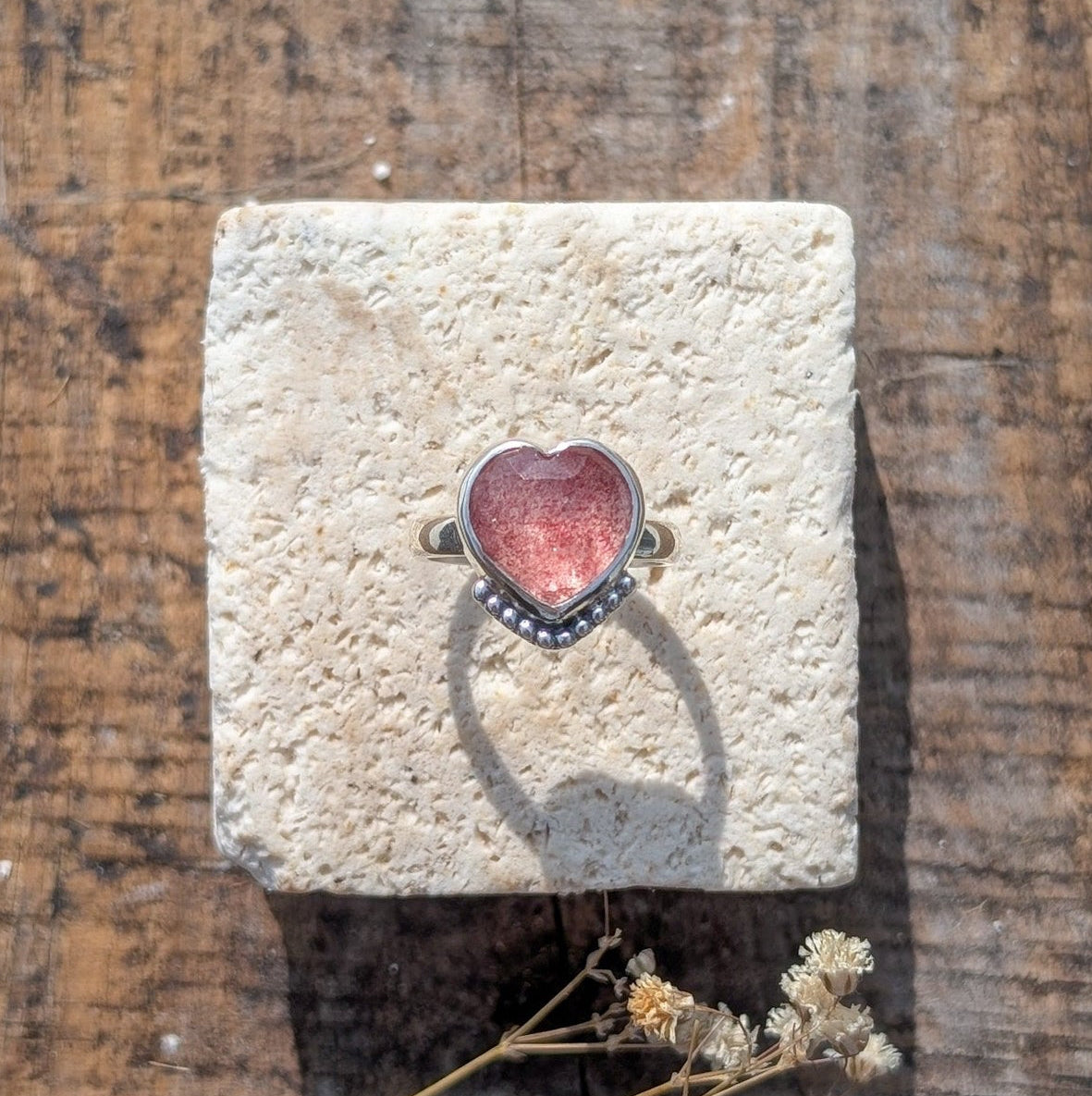 Anillo Corazón Cuarzo Fresa