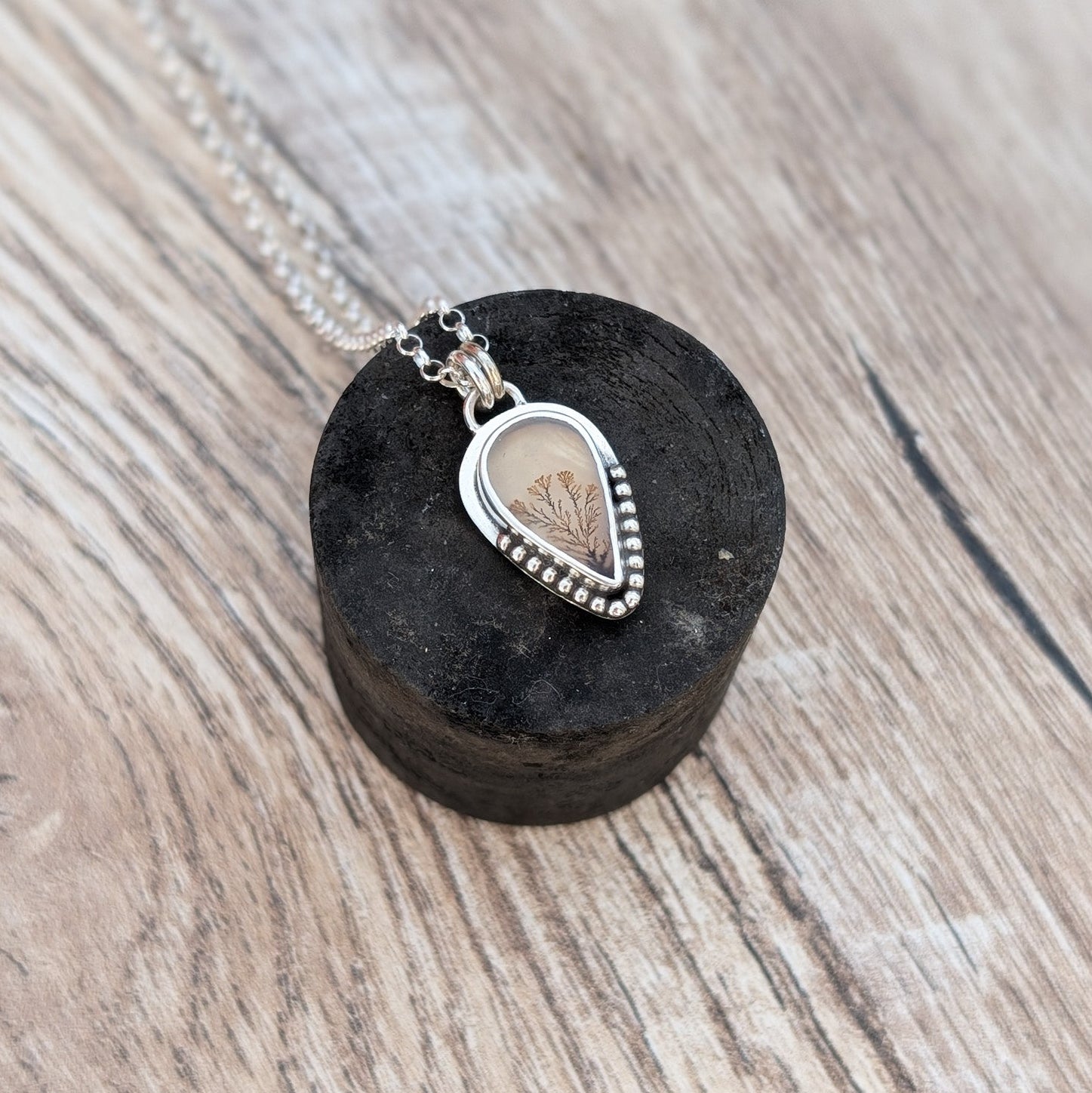 Colgante de plata con ágata dendritica