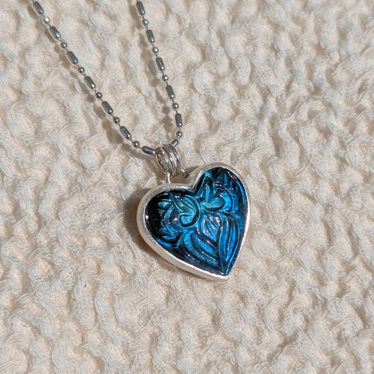 Colgante de plata con corazón de Labradorita
