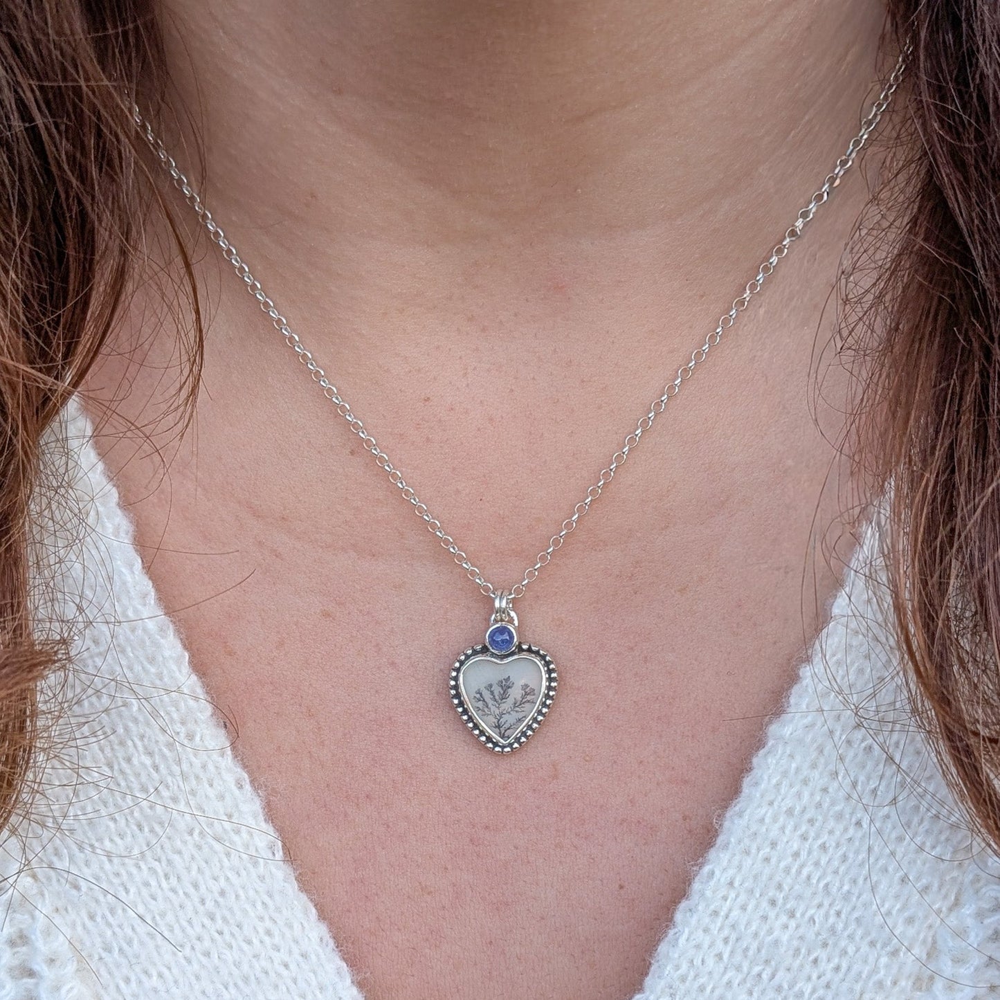 Colgante de plata con ágata dendritica corazón y tanzanita