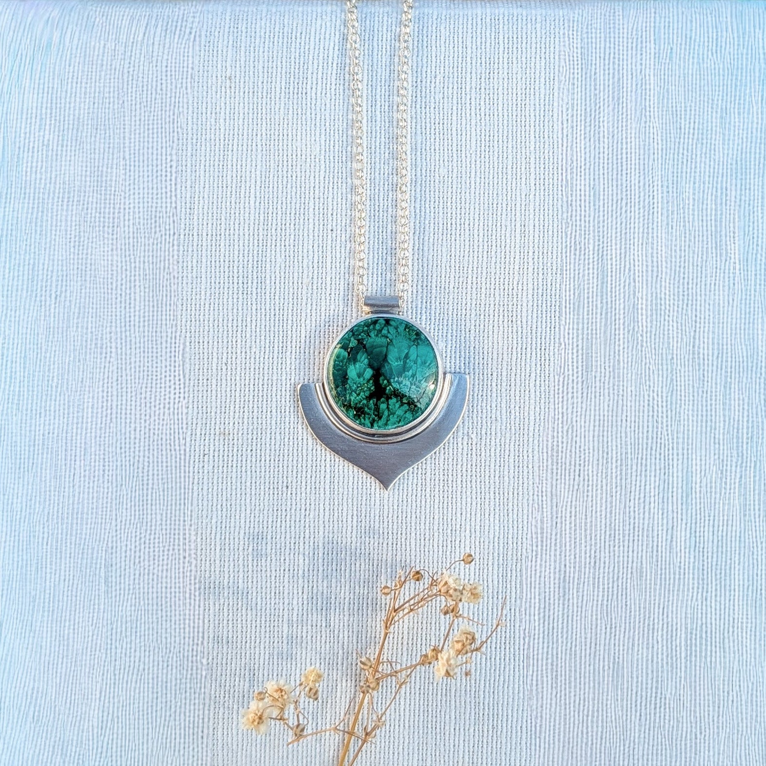 Colgante de plata con malaquita