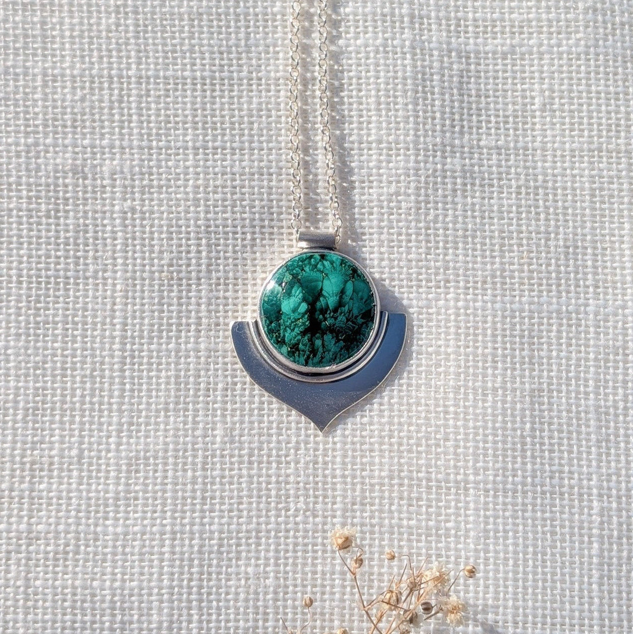Colgante de plata con malaquita
