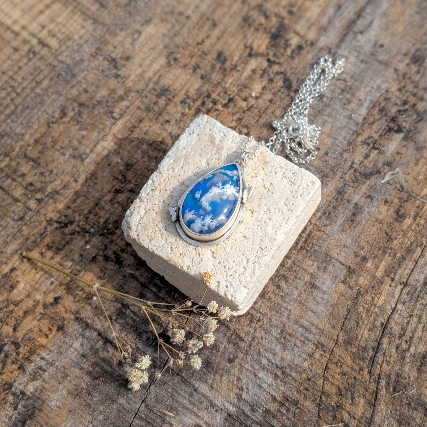 Colgante de plata con ágata pluma