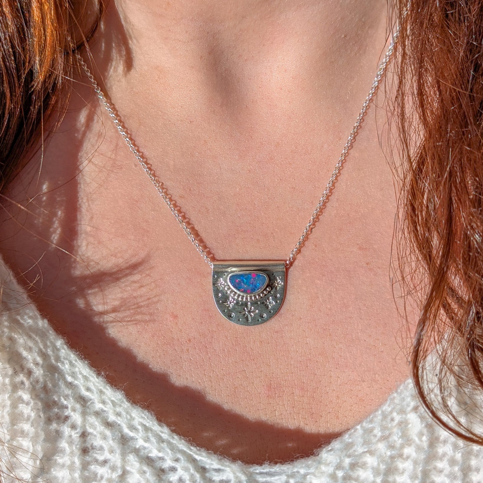 Colgante de plata con ópalo australiano