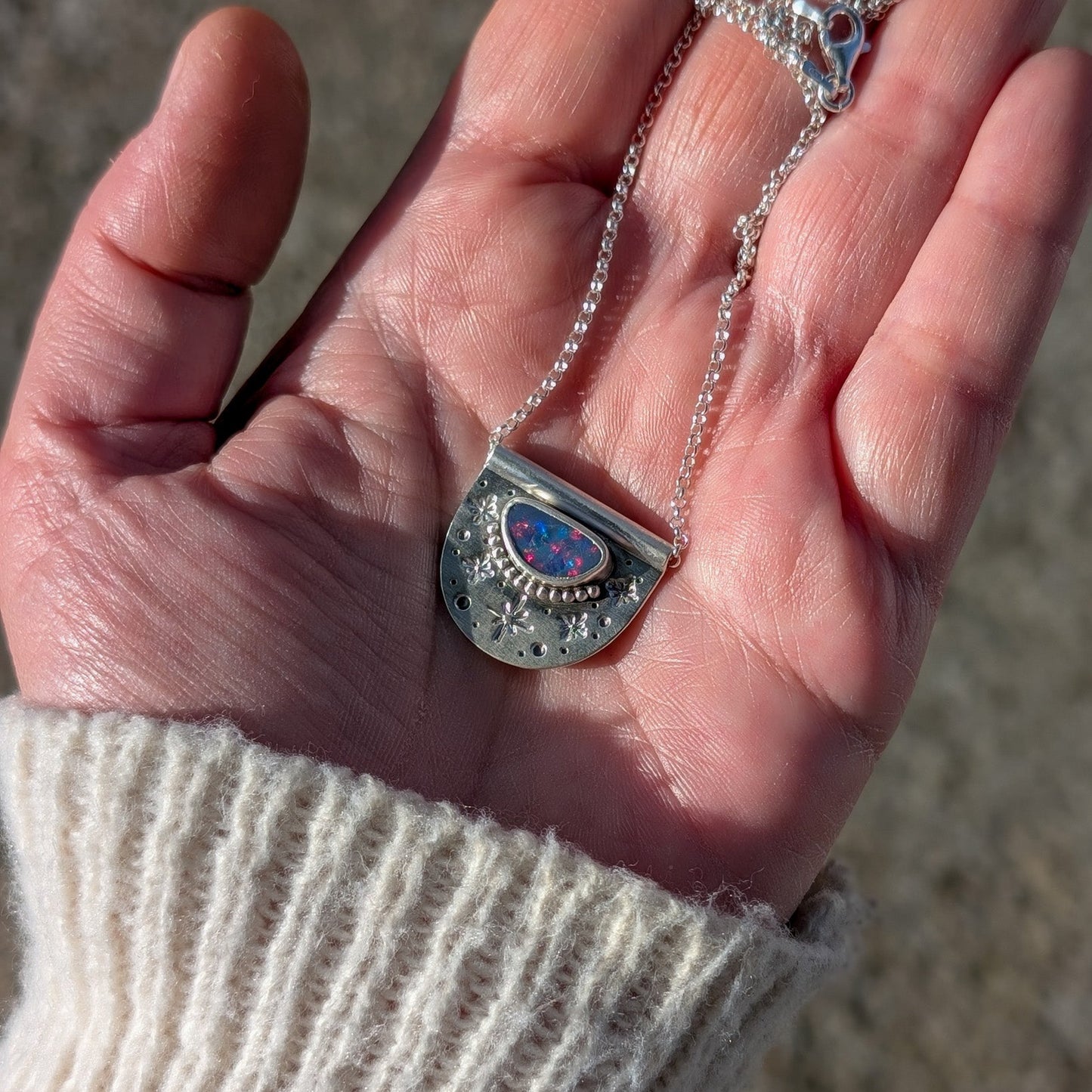 Colgante de plata con ópalo australiano
