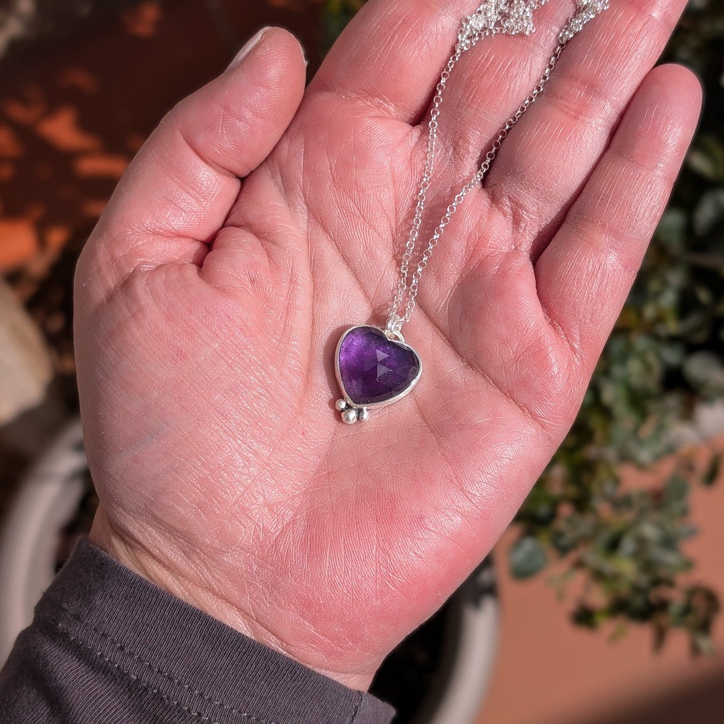 Colgante de plata con amatista corazón