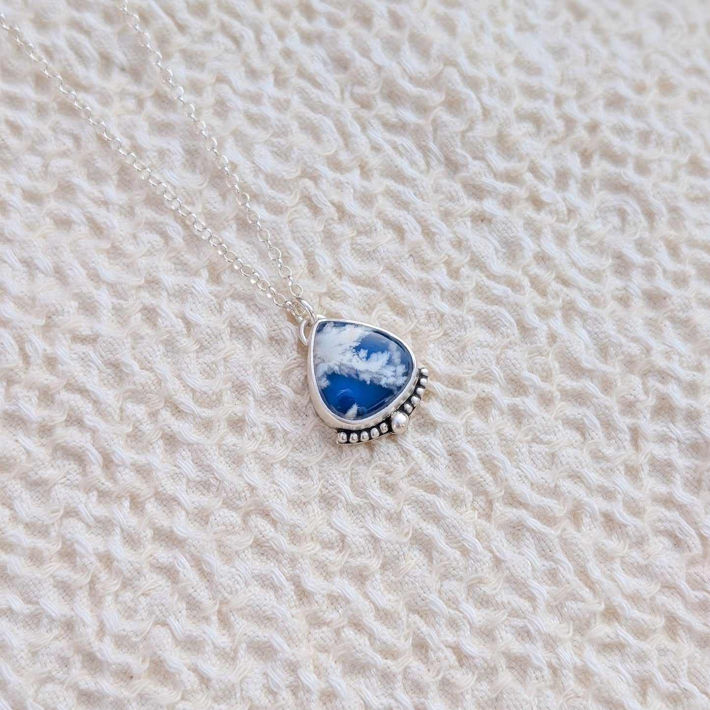 Colgante de plata con ágata pluma