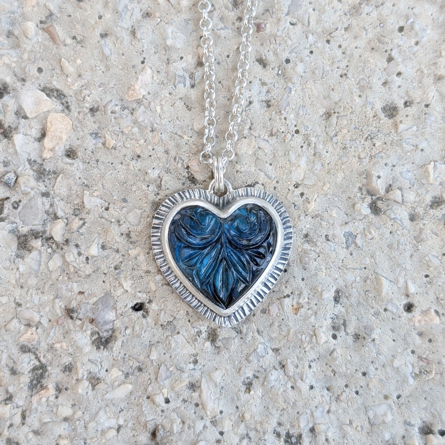 TERRA - Colgante de plata y labradorita corazón