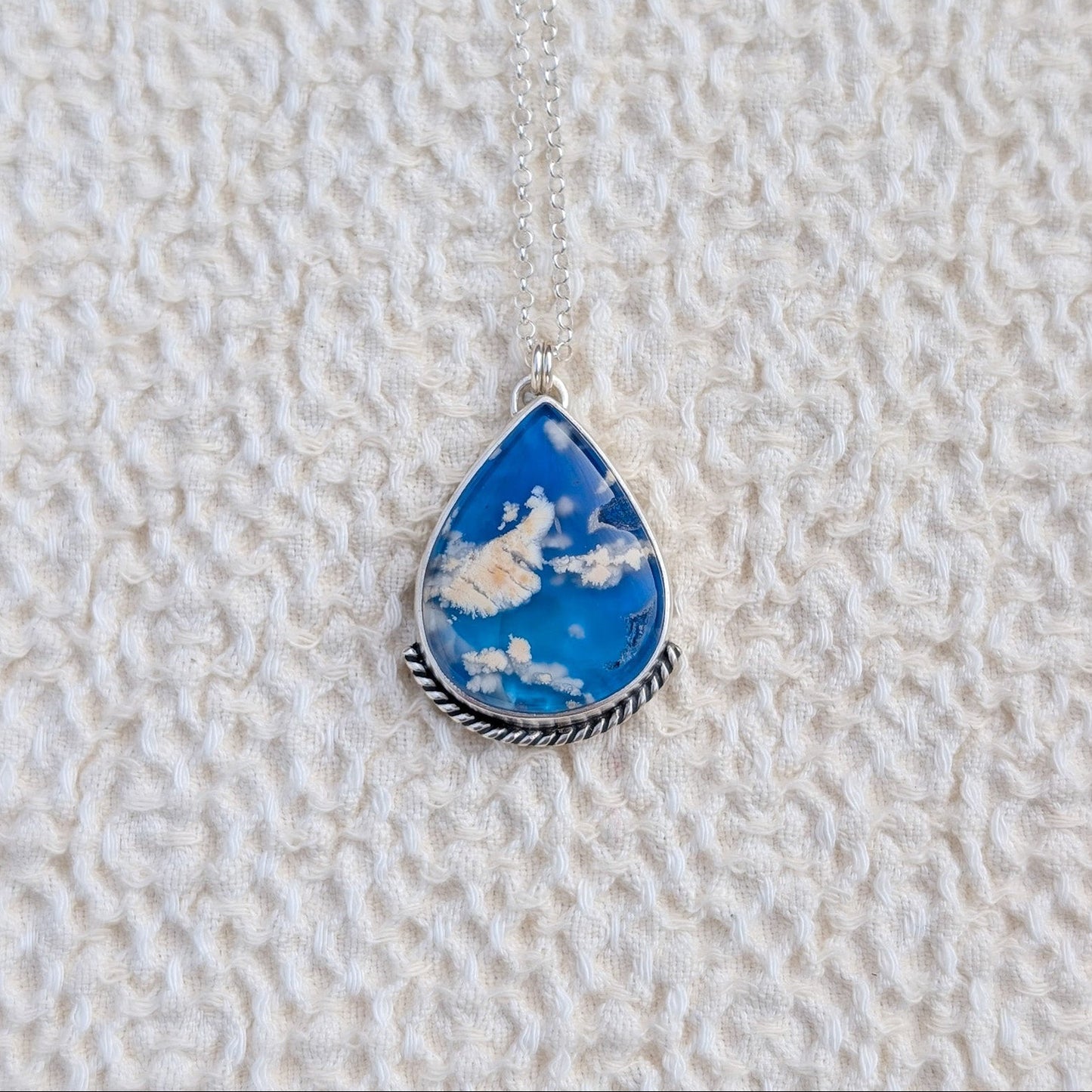 Colgante de plata con doblete de ágata pluma